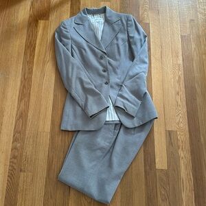Calvin Klein, Women’s Pantsuit, Grey, Size 2